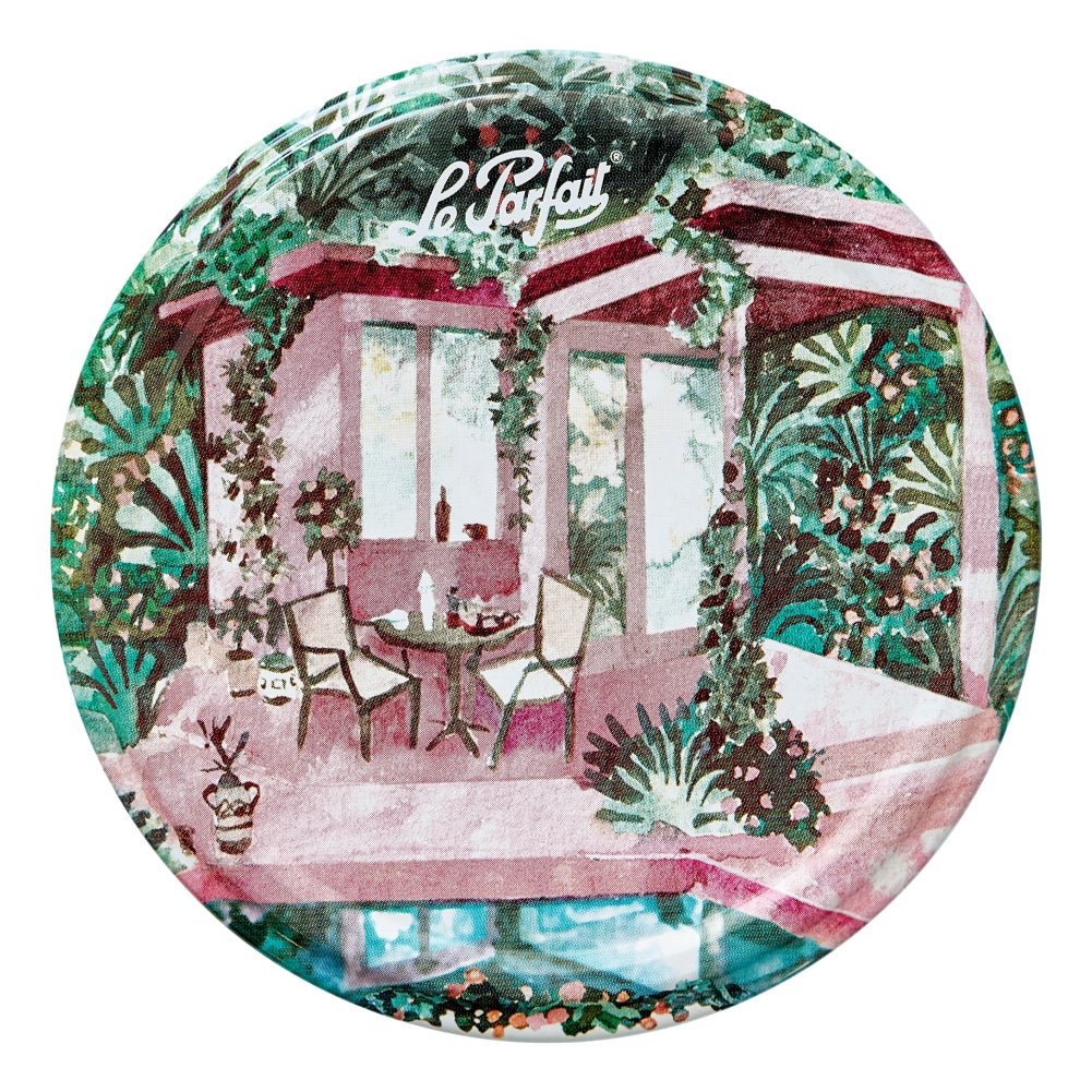 Le Parfait 82mm Twist Lid - illustrated pink garden cabana scene with topiaries and reflecting pool.